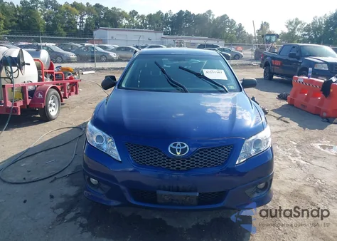 2011 Toyota Camry Se z USA, uszkodzony, nr VIN 4T1BF3EKXBU741718